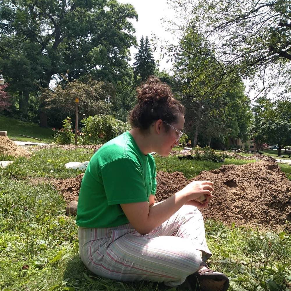Meet your Posher, Dana